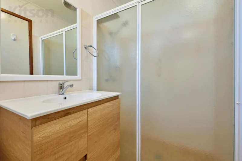Additional image 6 of 8 Warrambool Crescent, Glenfield Park NSW 2650