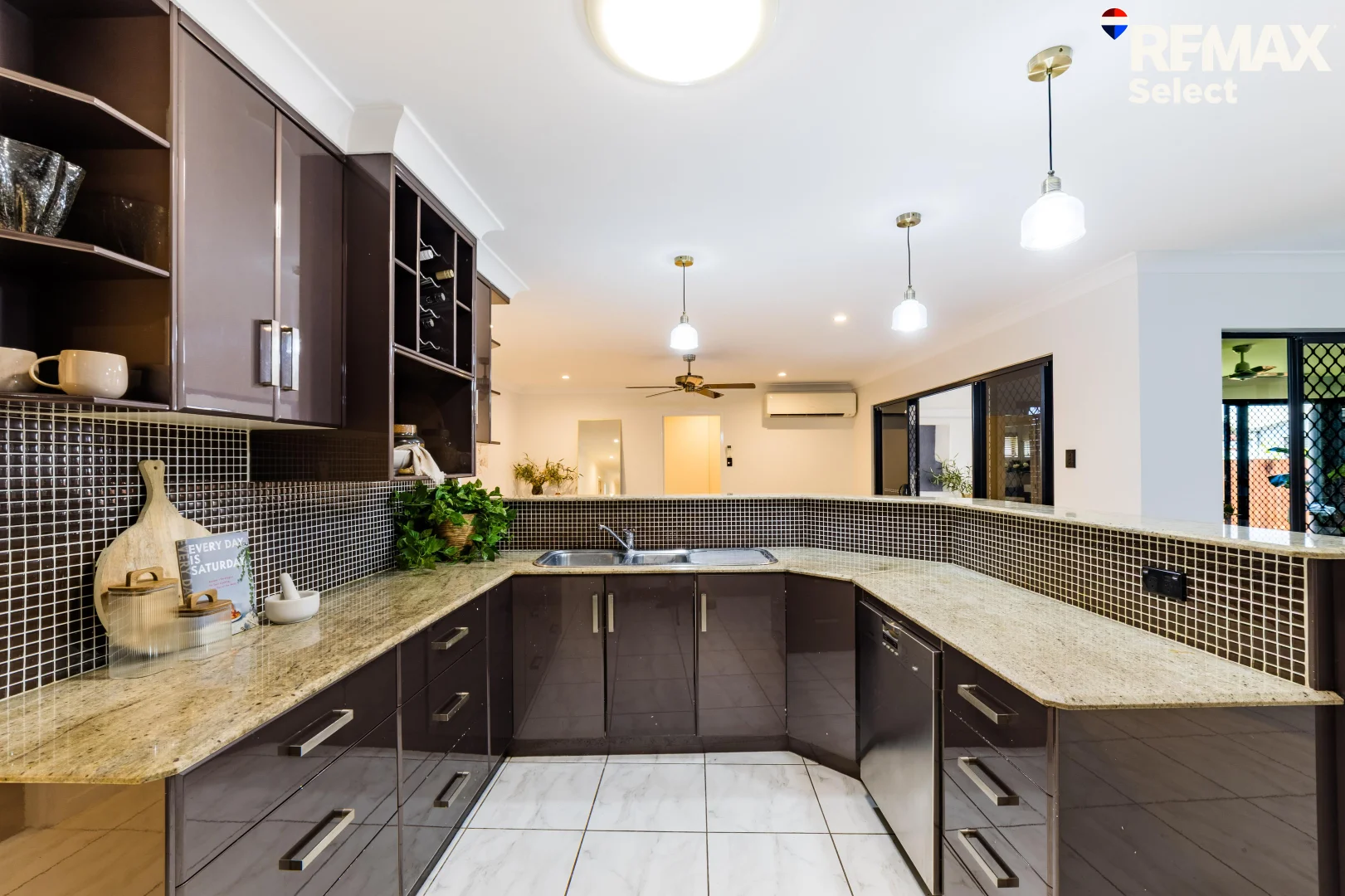 Additional image 2 of 19 Bradco Avenue, Ooralea QLD 4740