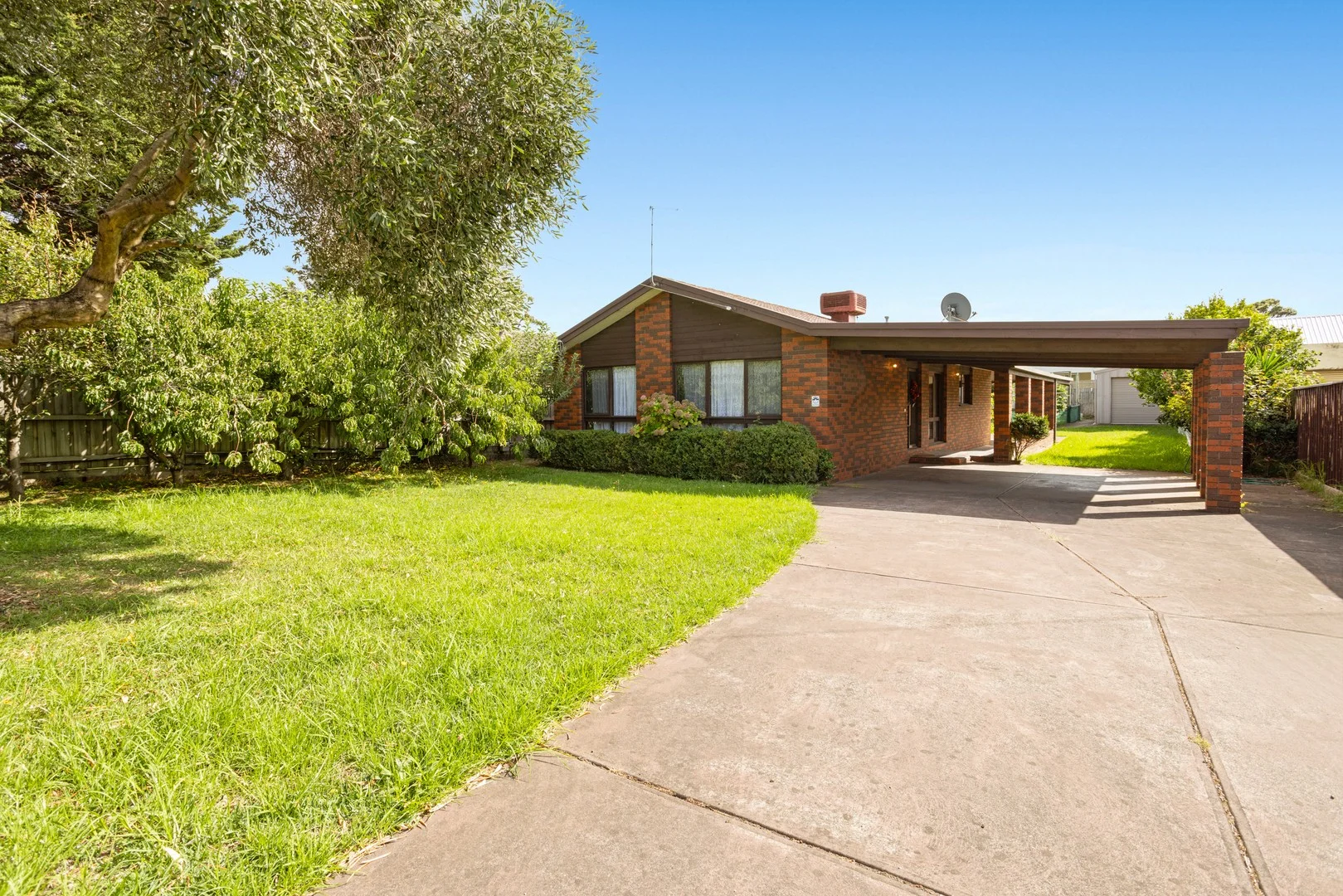 386 Eastbourne Rd, Rosebud VIC 3939