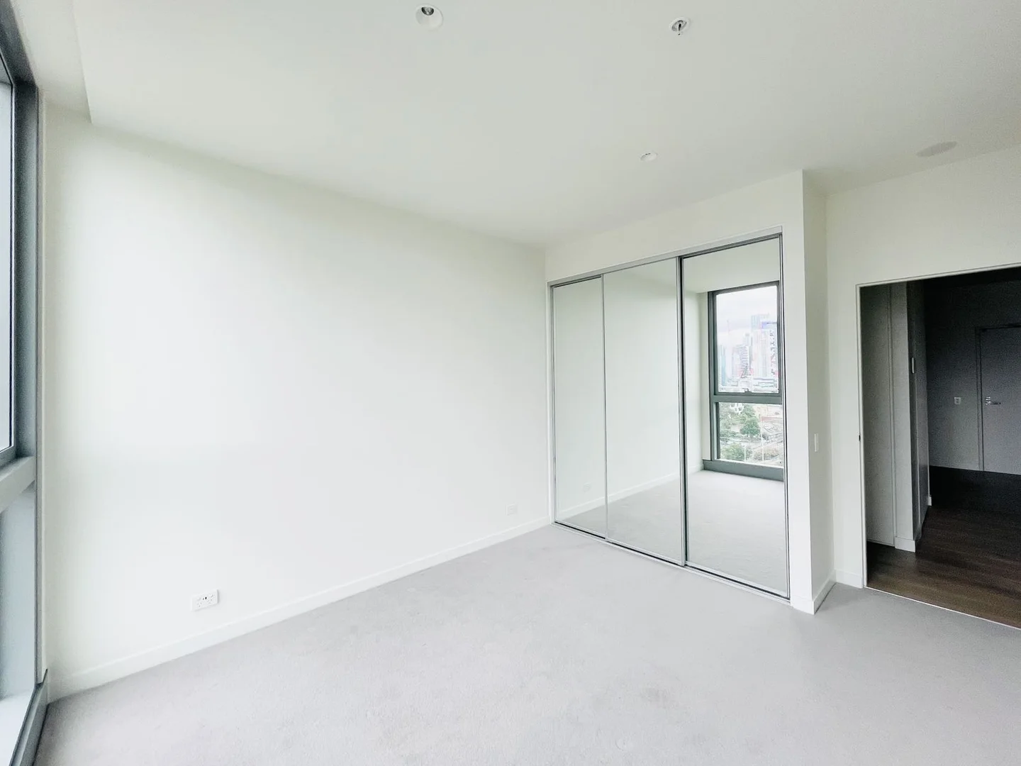 Additional image 3 of 717/253-273 Normanby Road, South Melbourne VIC 3205
