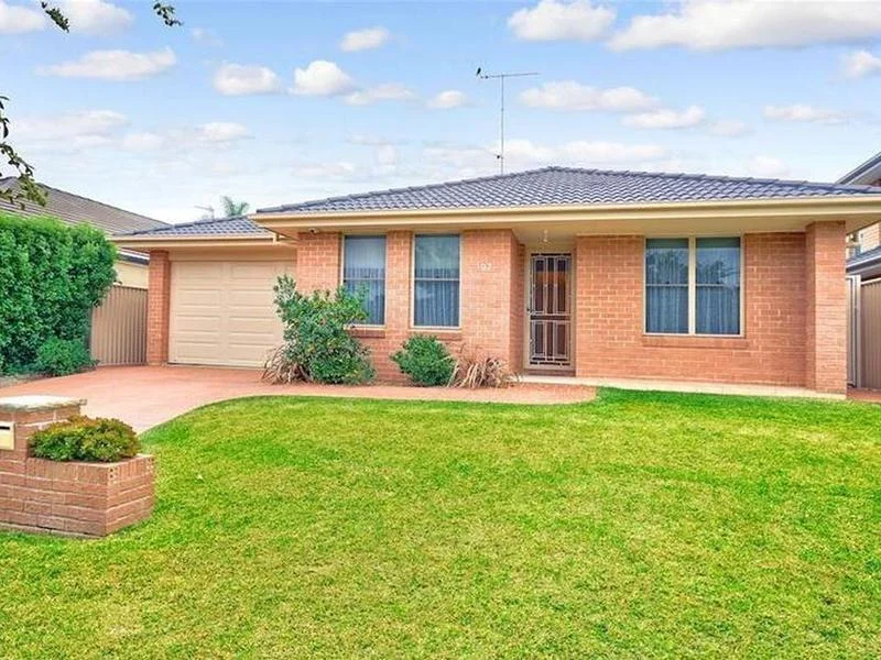 97 Sir Warwick Fairfax Drive, Harrington Park NSW 2567