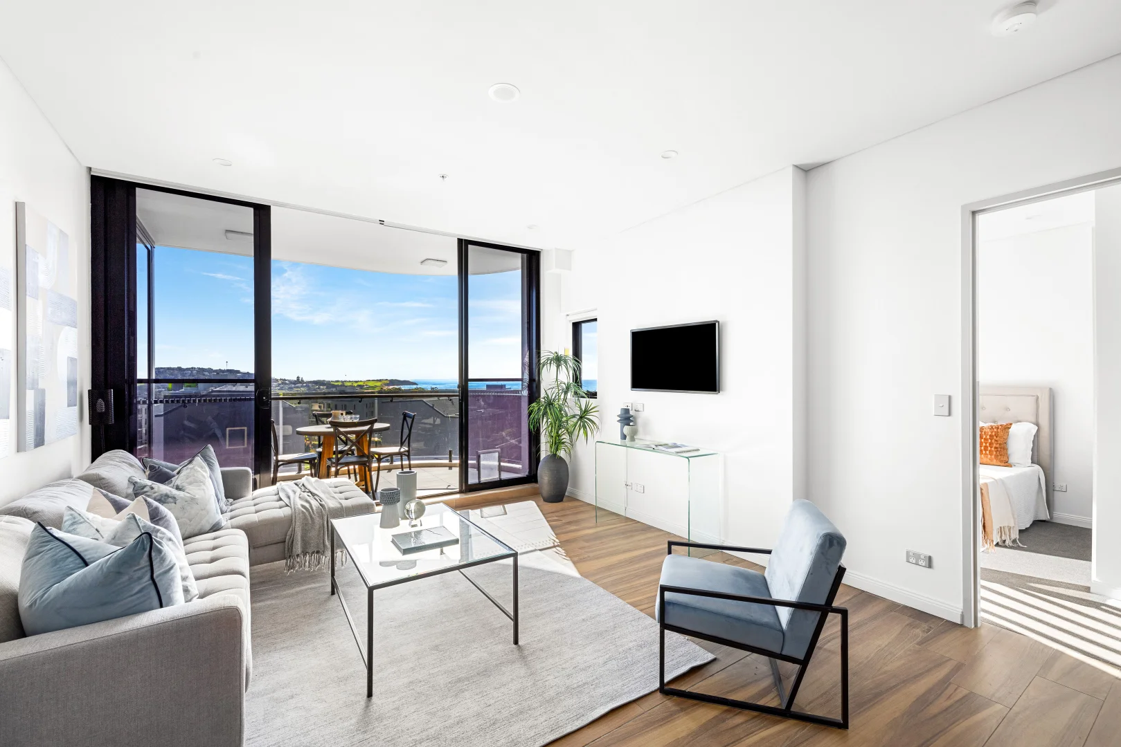 716/15 Howard Avenue, Dee Why NSW 2099 photo 2