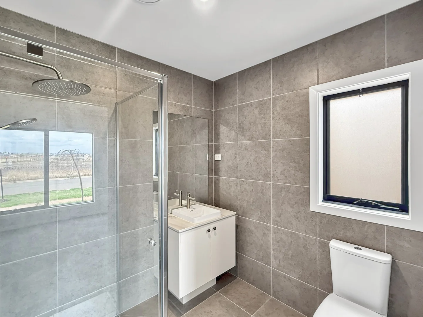 Additional image 7 of 27 Camelon Avenue, Thornhill Park VIC 3335