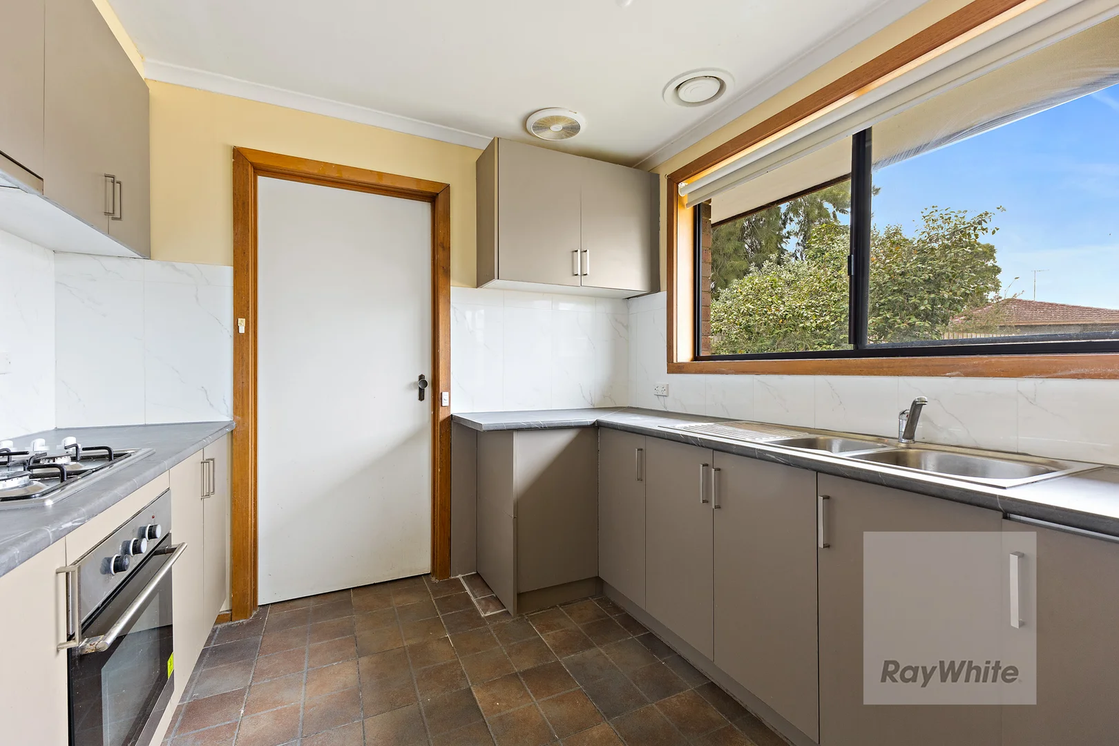 Additional image 6 of 71 Freeman Crescent, Mill Park VIC 3082