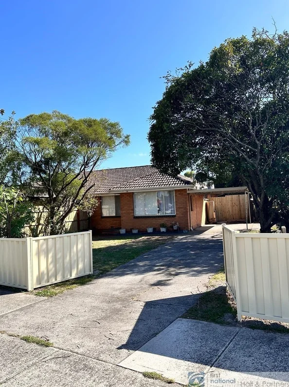 2/8 Jane Street, Berwick VIC 3806