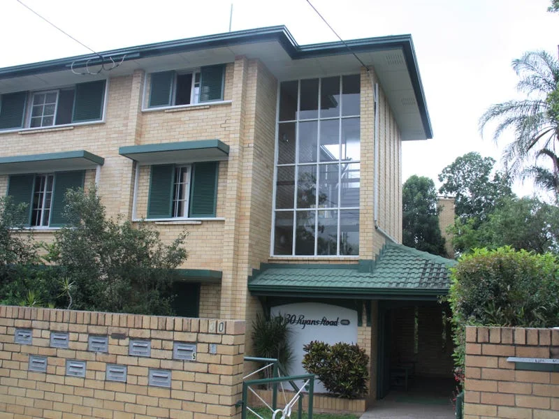 8/30 Ryans Road, St Lucia QLD 4067