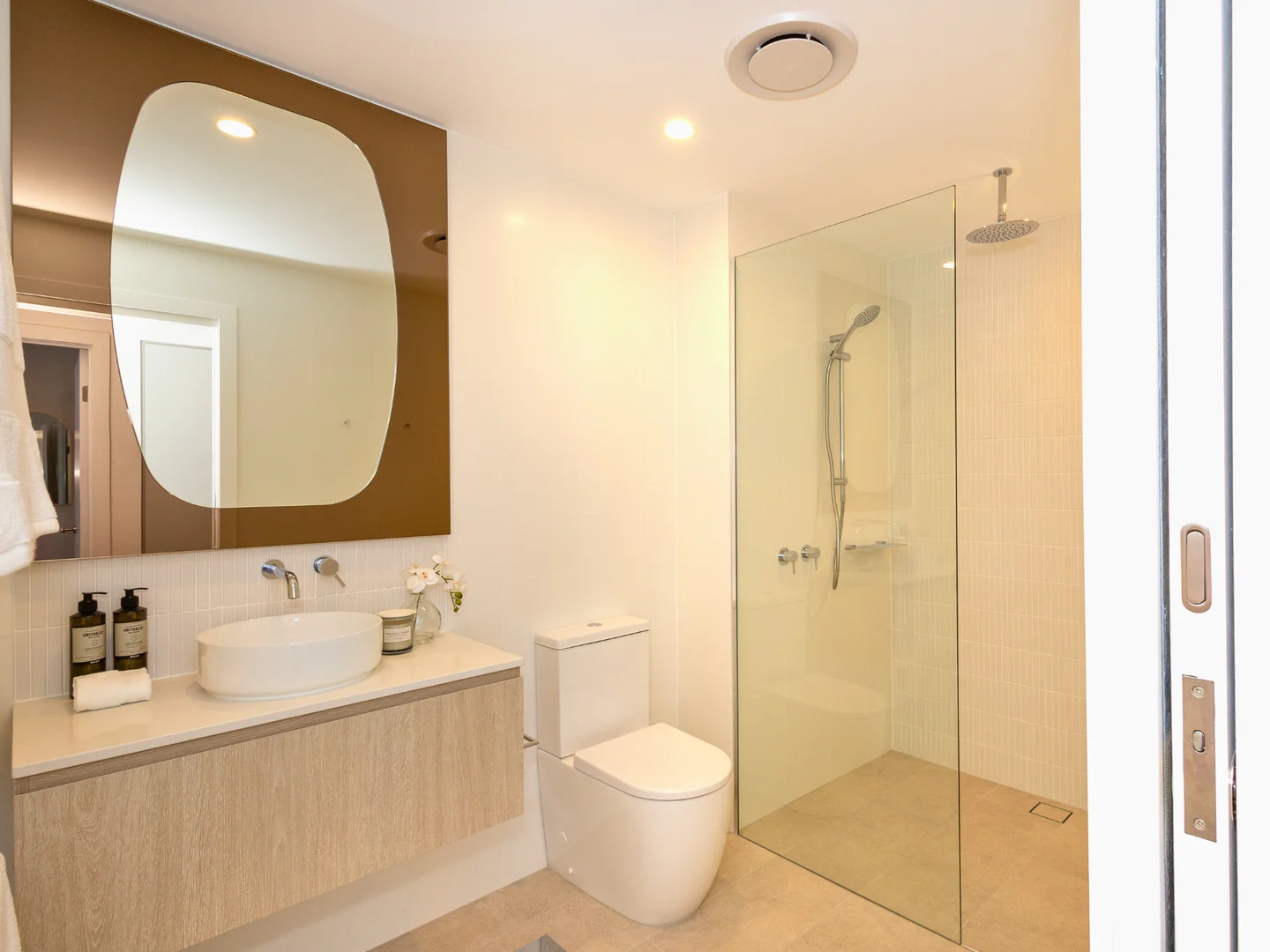 Additional image 20 of 402/180 Marine Parade, Labrador QLD 4215