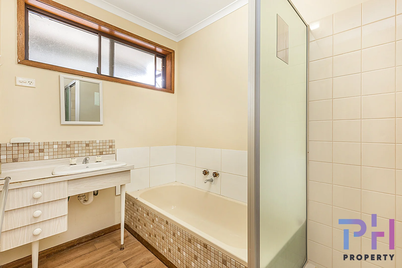 Additional image 4 of 2/146 St Aidans Road, Kennington VIC 3550