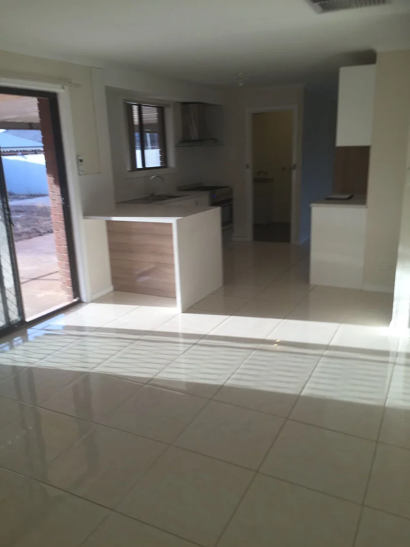 10 Vanessa Drive, Burton SA 5110 photo 4