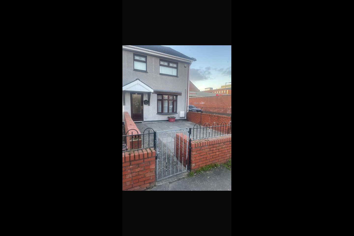 3 Bed End Terrace, Crosby Street, BT13, N1 7GU