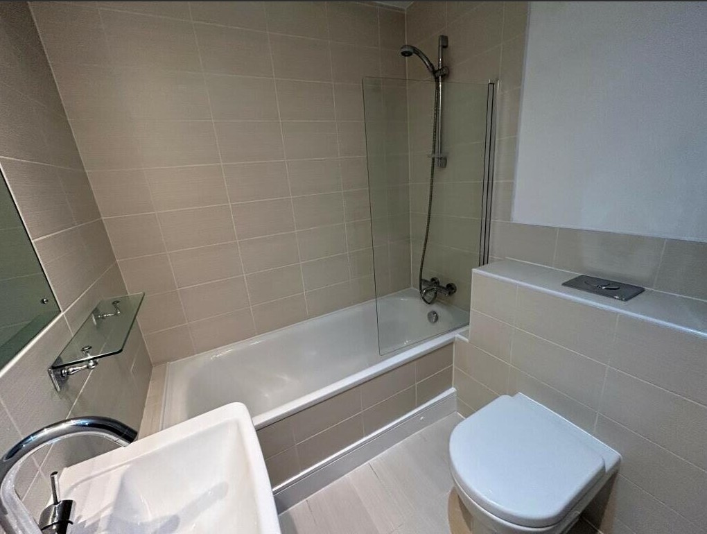 2 Bed Flat, The Ropewalk, NG1, N1 7GU photo 5