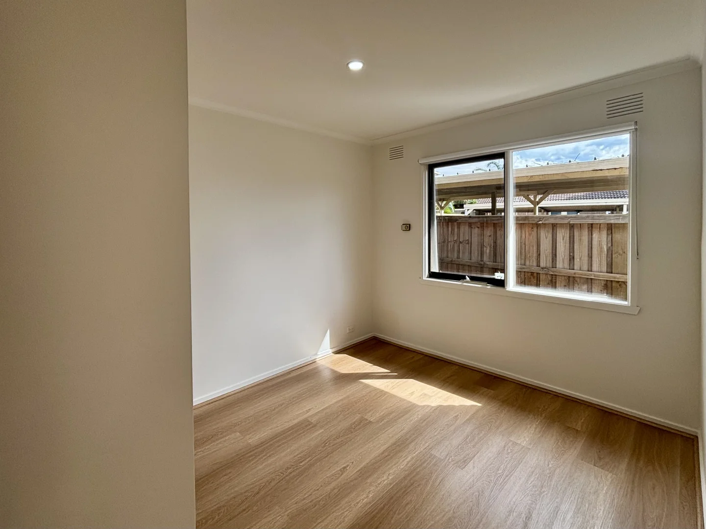 Additional image 11 of 1/10 Templewood Crescent, Avondale Heights VIC 3034
