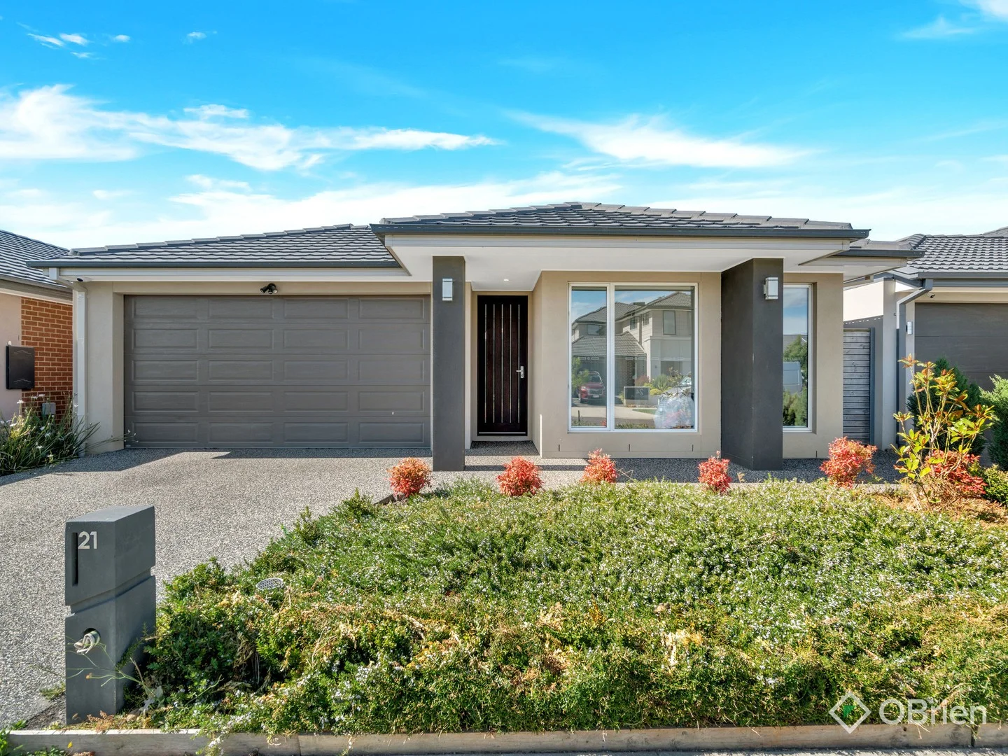 21 Dandy Drive, Cranbourne South VIC 3977
