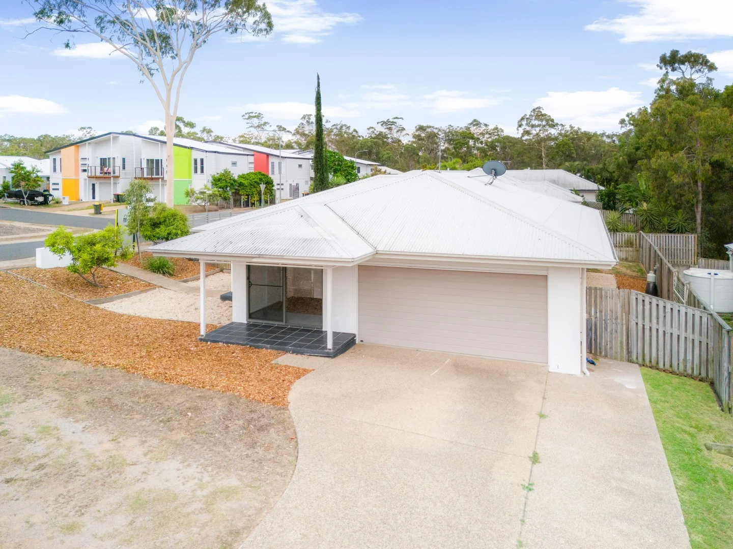 26 Sundowner Road, Clinton QLD 4680