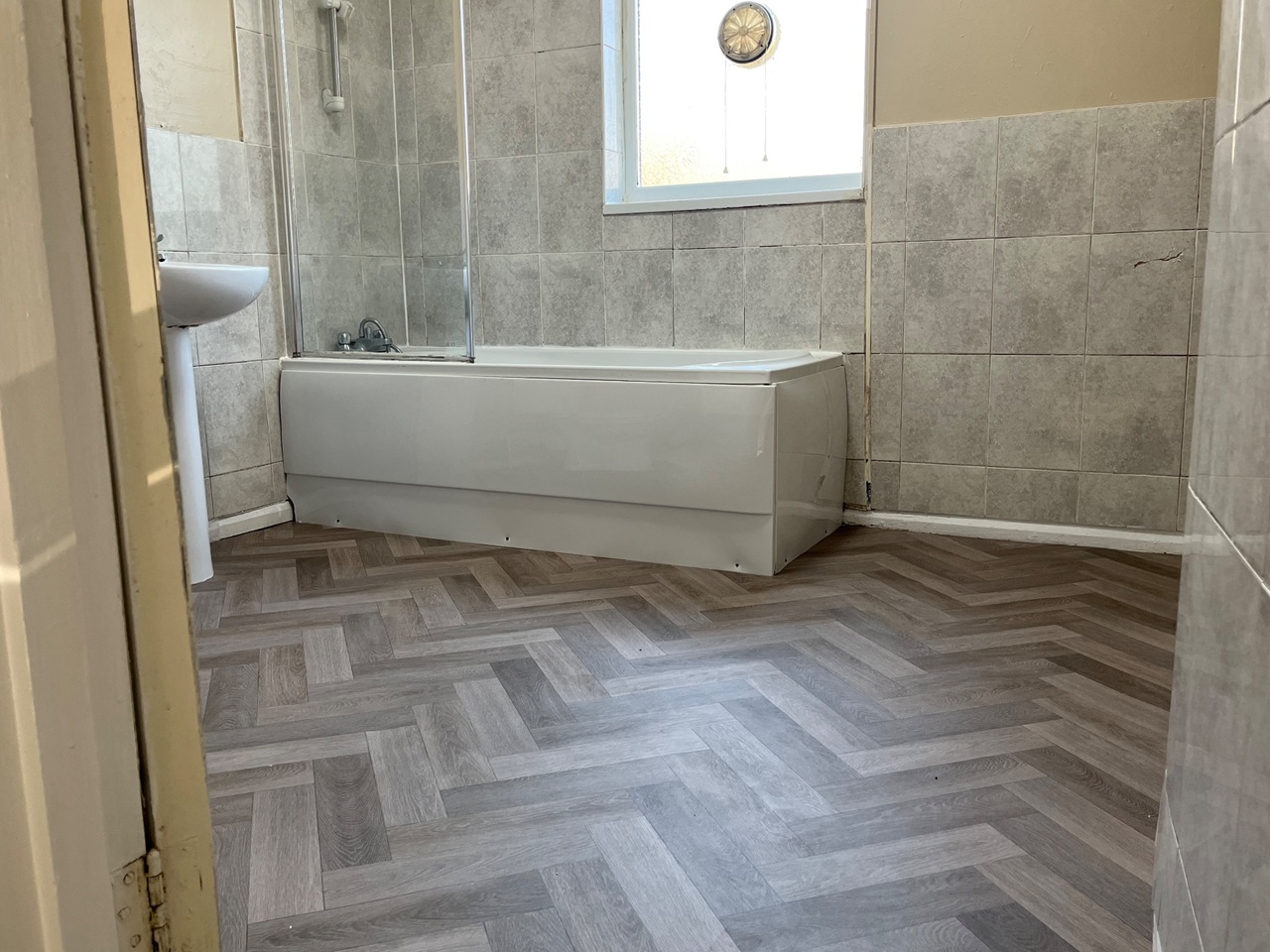 3 Bed Flat, Holberry Gardens, S10, N1 7GU photo 4