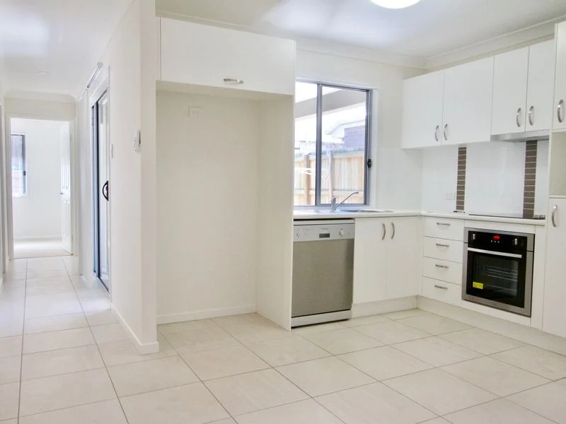 2/5 Ryan Street, Glenvale QLD 4350