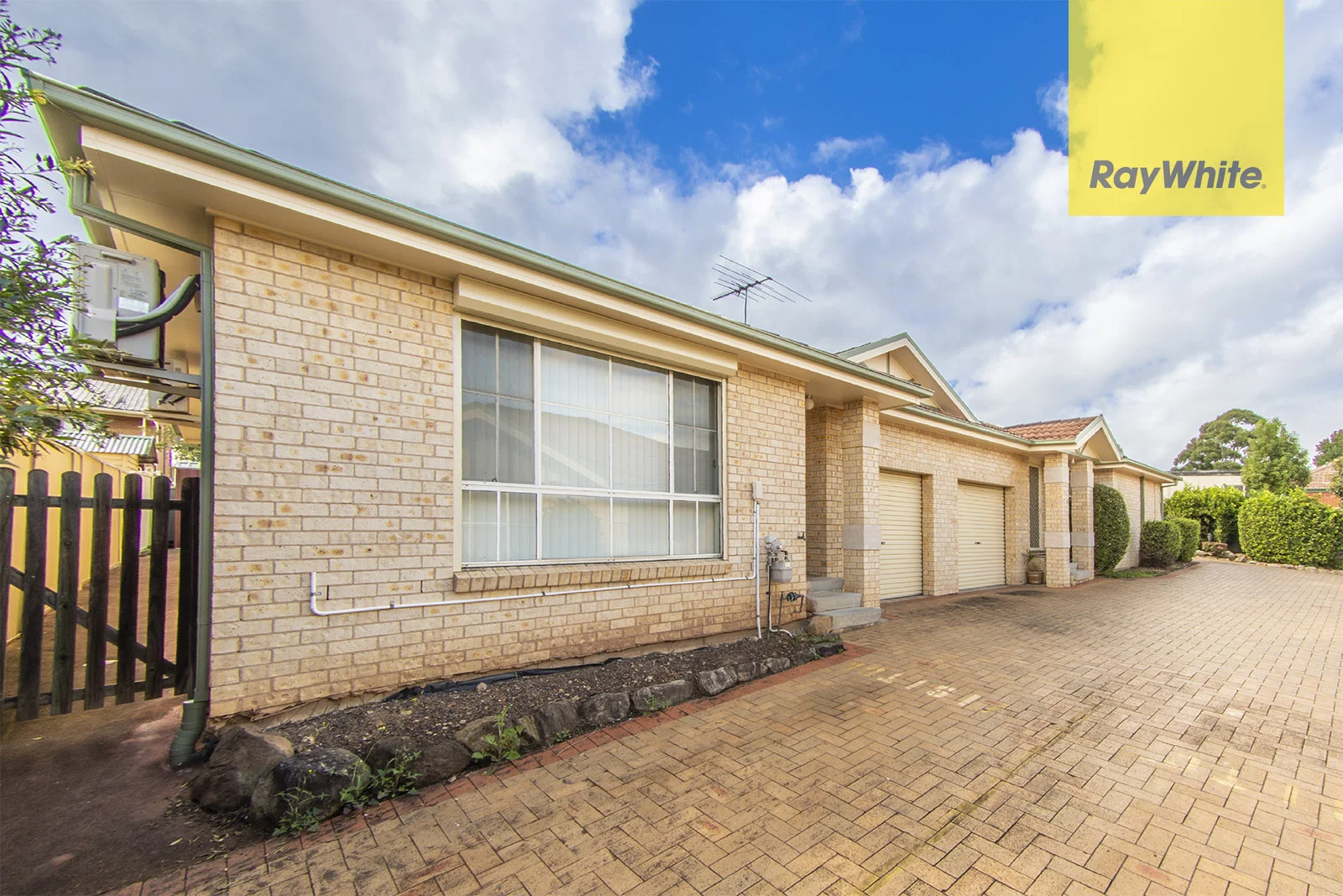 7/44 Ballandella Road, Toongabbie NSW 2146