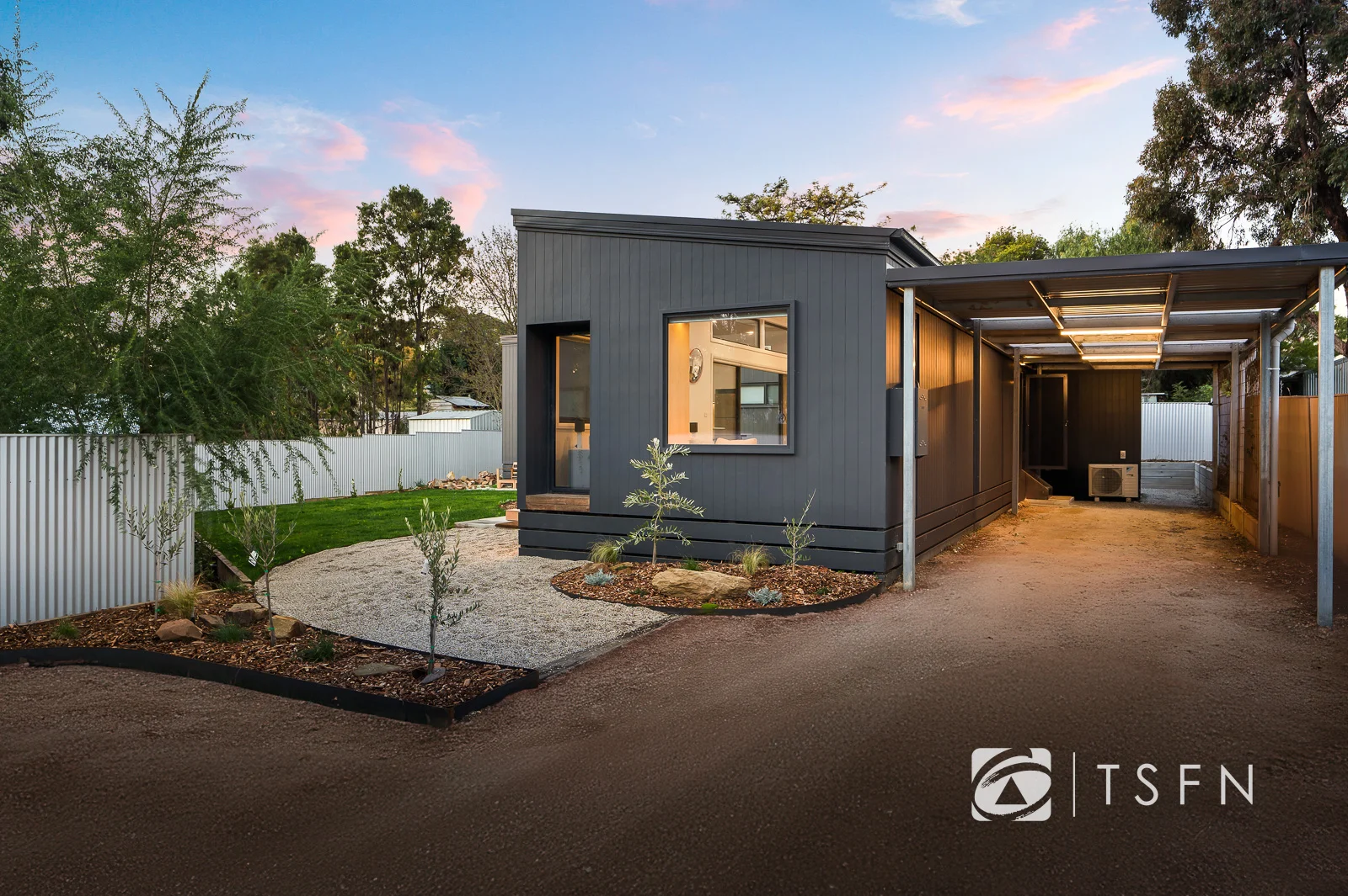 34 Lawrence St, Maldon VIC 3463