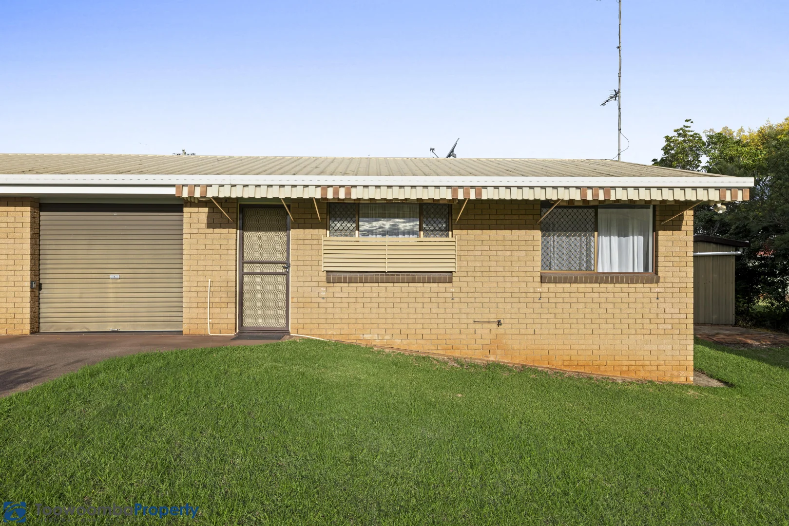 Additional image 2 of 2/16 Kingsford Smith Drive, Wilsonton QLD 4350