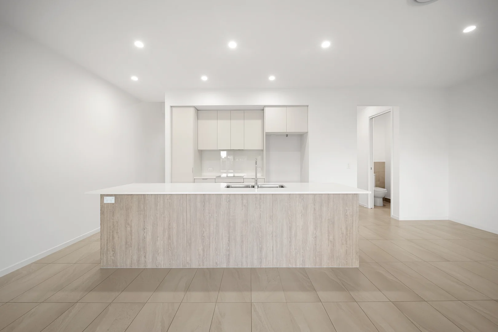 Additional image 3 of 27/2 College Court, Little Mountain QLD 4551