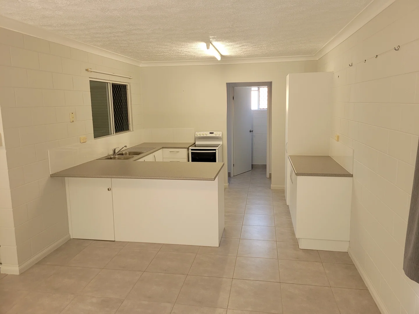 Additional image 3 of 1/20 Carr Street, Hermit Park QLD 4812