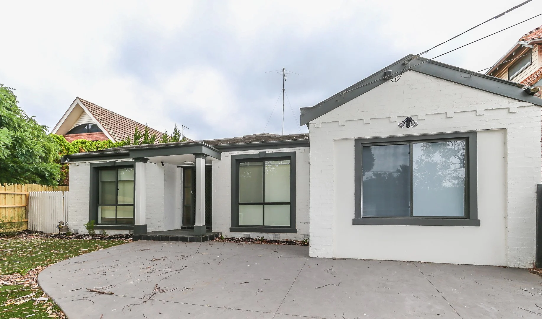 49 Sunhill Road, Glen Iris VIC 3146