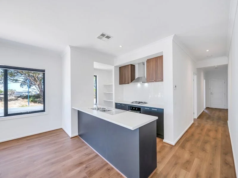2 Kennedy Av, Hindmarsh Island SA 5214 photo 4