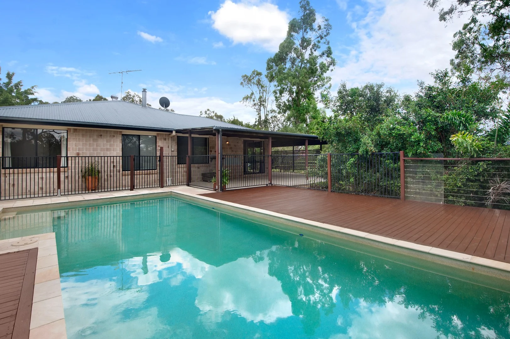 17 Stavewood Court, Highvale QLD 4520