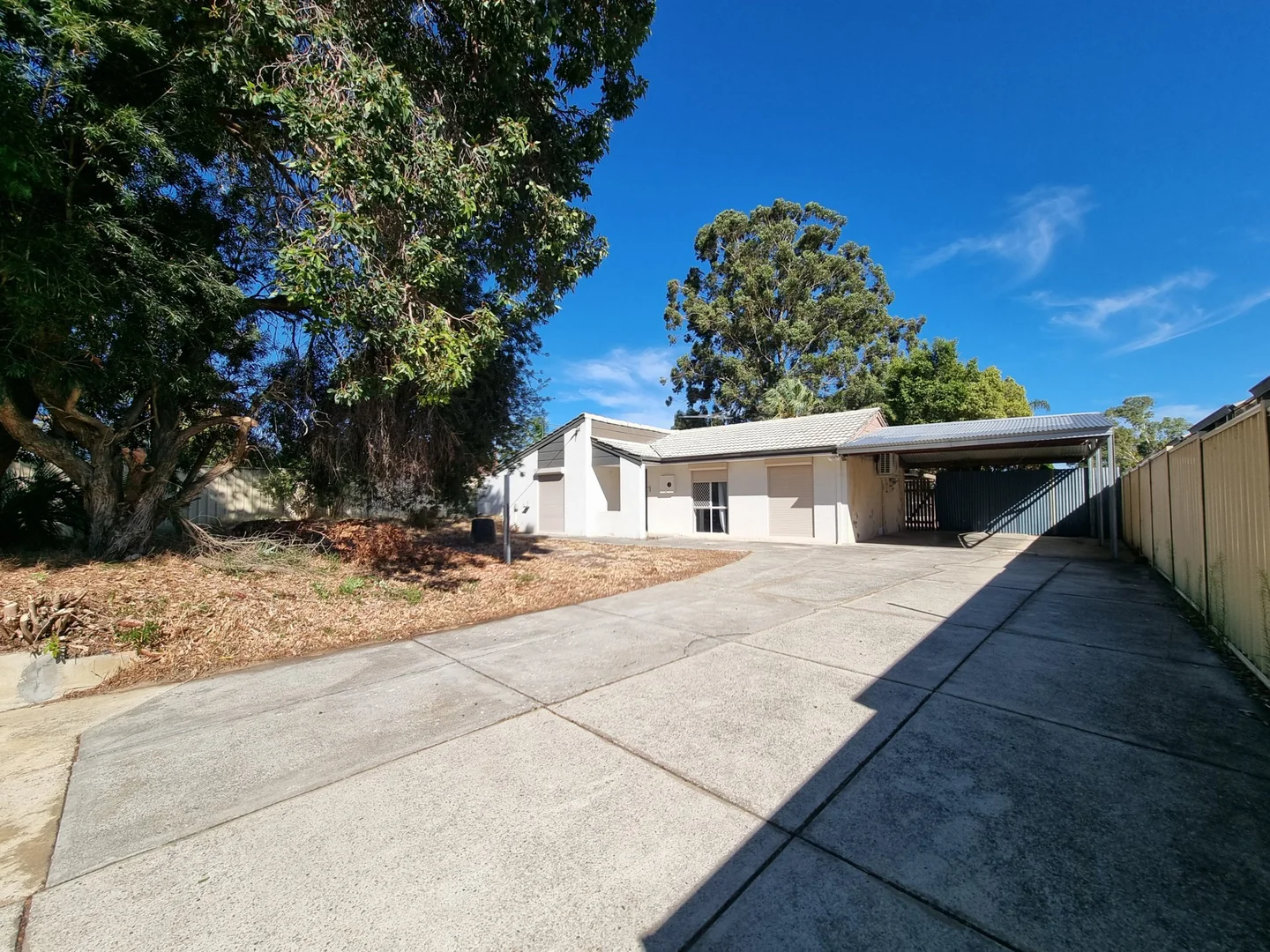 23 Barcombe Way, Gosnells WA 6110 photo 2
