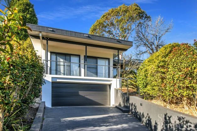 7 Ardlessa Way, New Lambton Heights NSW 2305