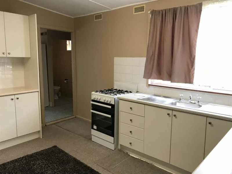23 Griffin Street, Bathurst NSW 2795 photo 3