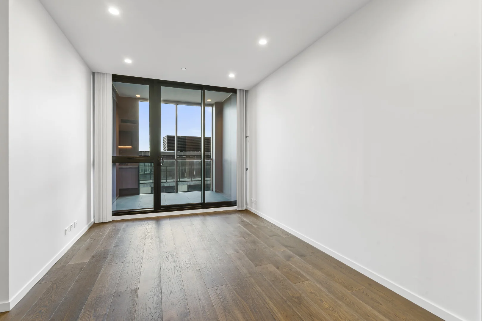 Additional image 2 of 807/112 Adderley Street, West Melbourne VIC 3003