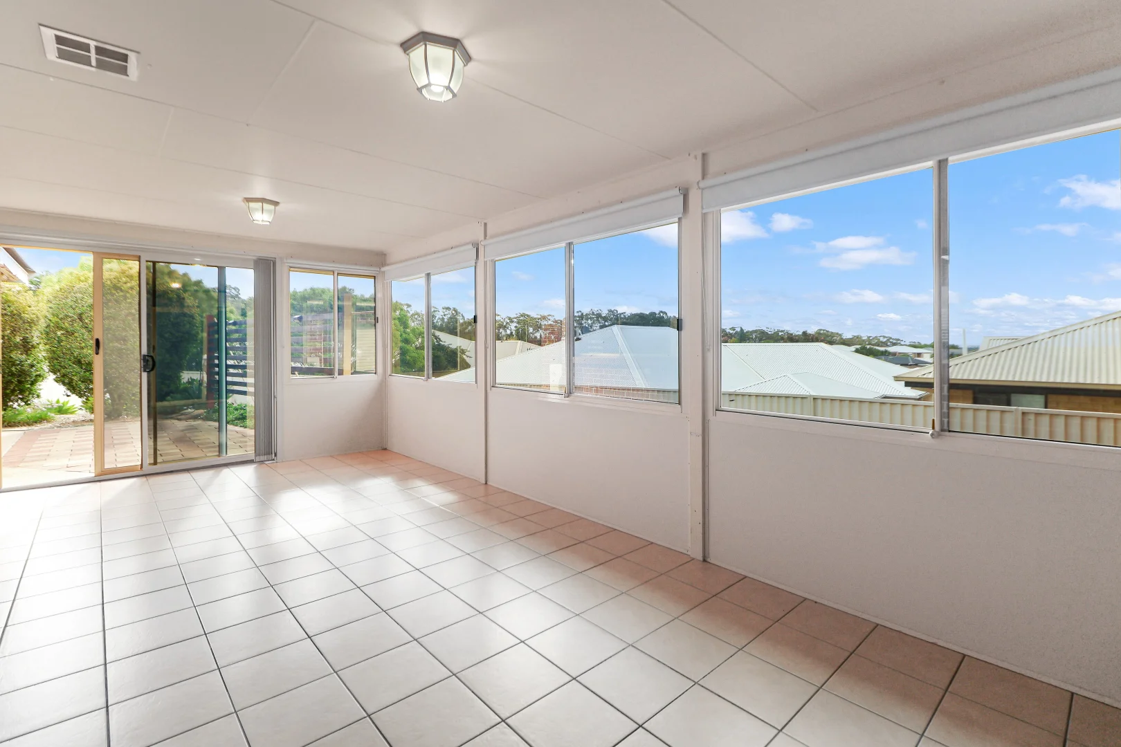 Additional image 16 of 24 Yanko Crescent, Bourkelands NSW 2650