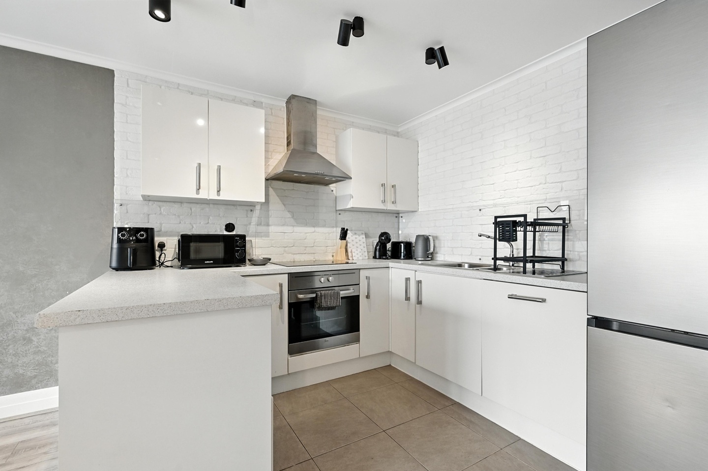 Additional image 3 of 2 Bed Flat, Princes Dock Street, BT1, N1 7GU