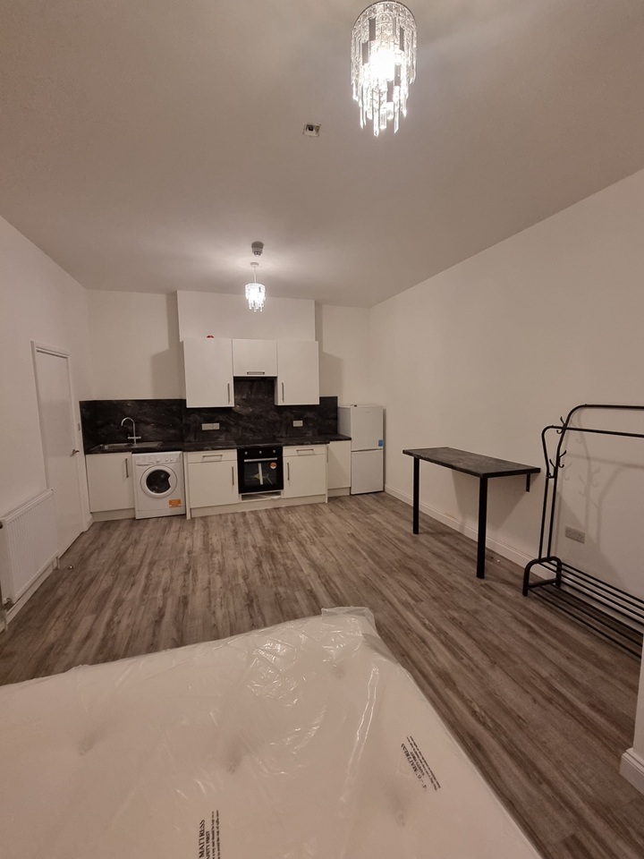 Studio Flat, Lenton, NG7, N1 7GU photo 3