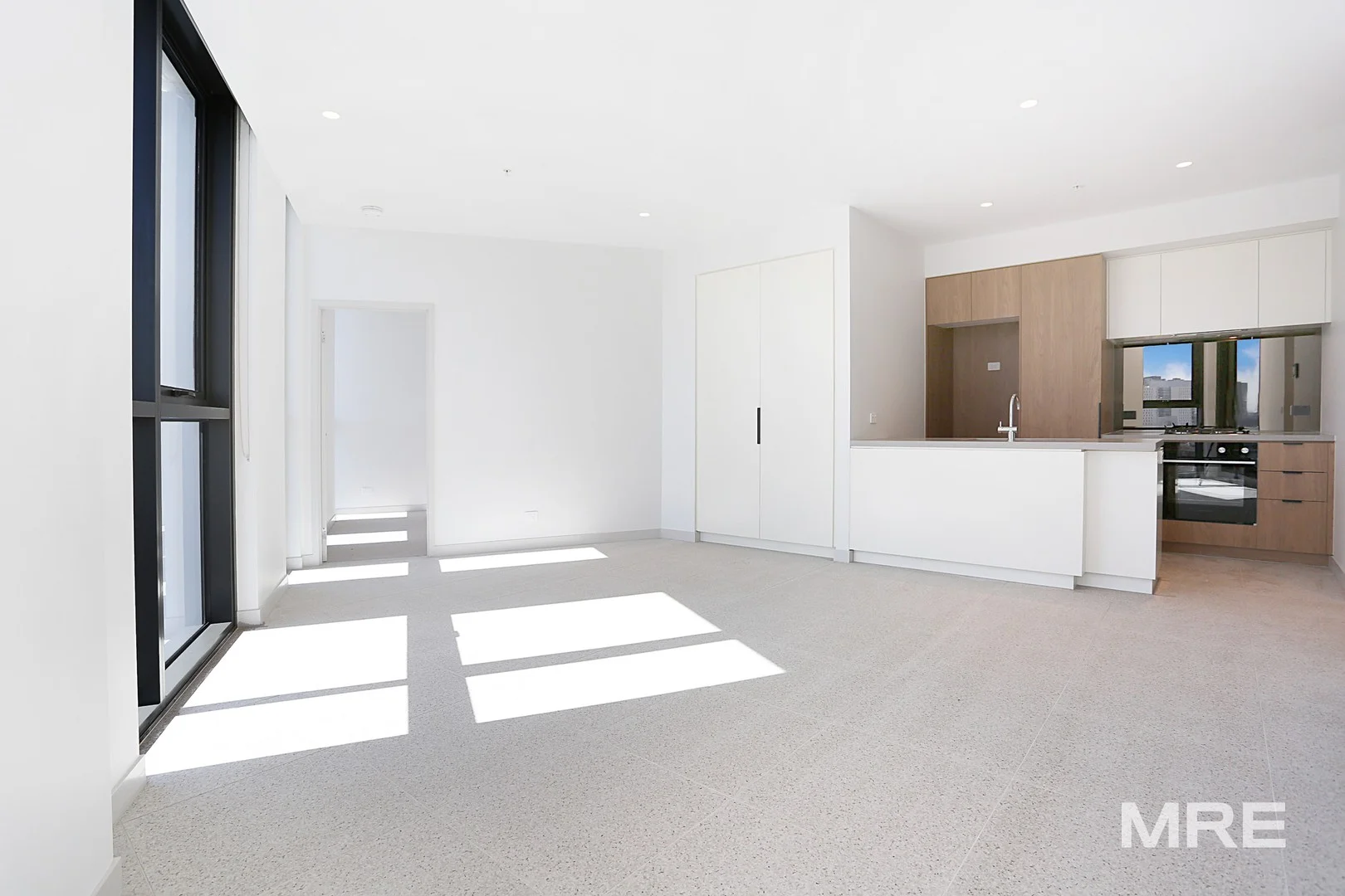 Additional image 3 of 907/138 Ferrars Street, South Melbourne VIC 3205