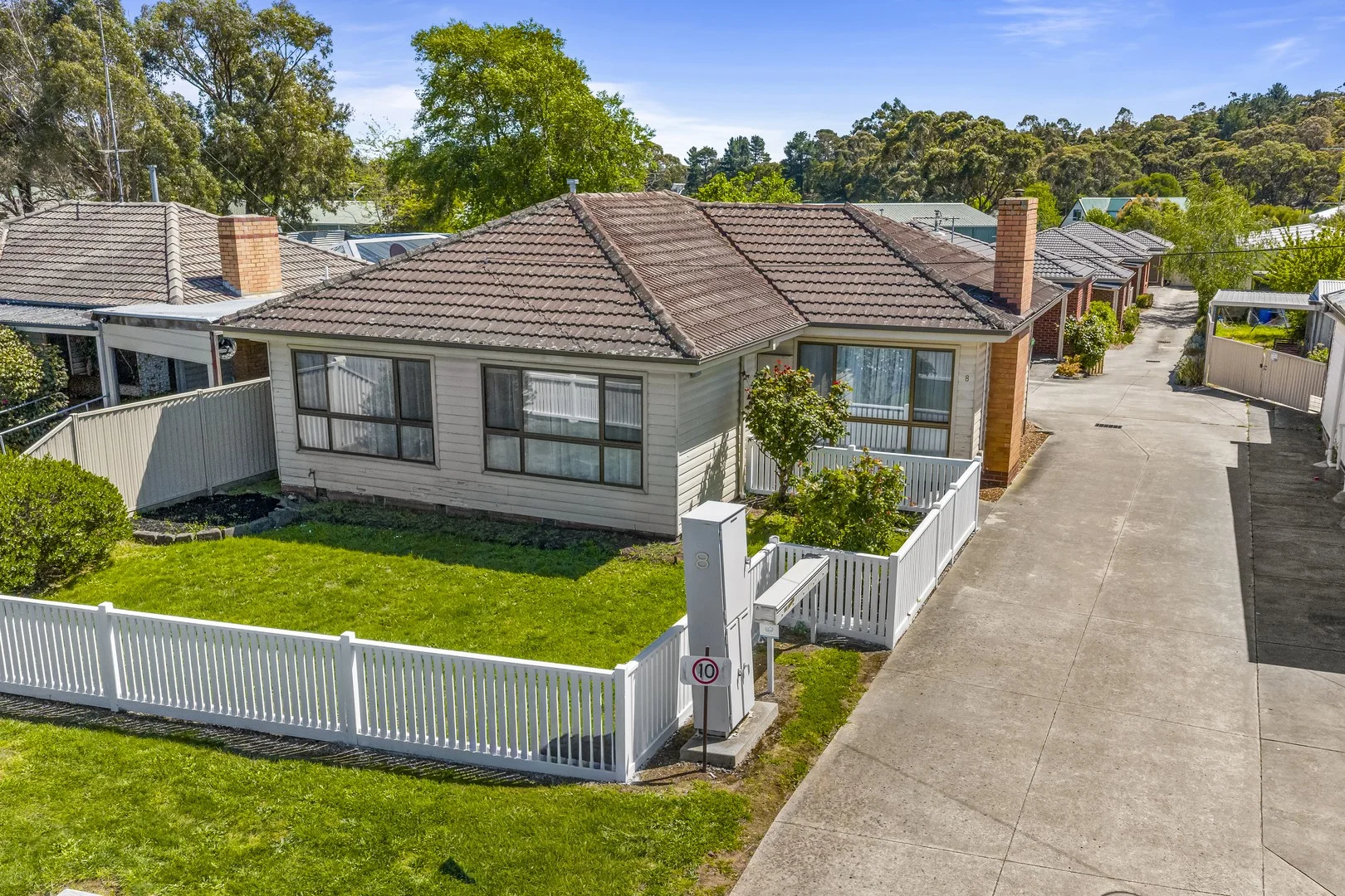 1/8 Gale Street, Canadian VIC 3350