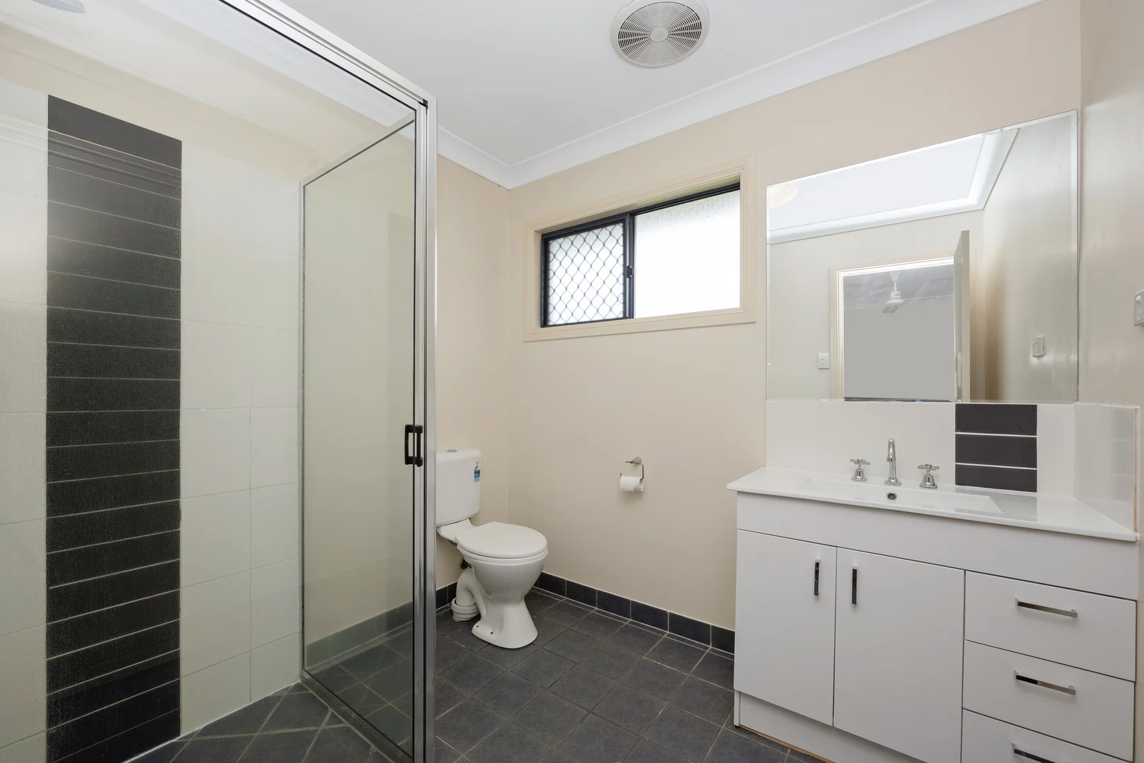 Additional image 6 of 7 Genesta Court, Bushland Beach QLD 4818