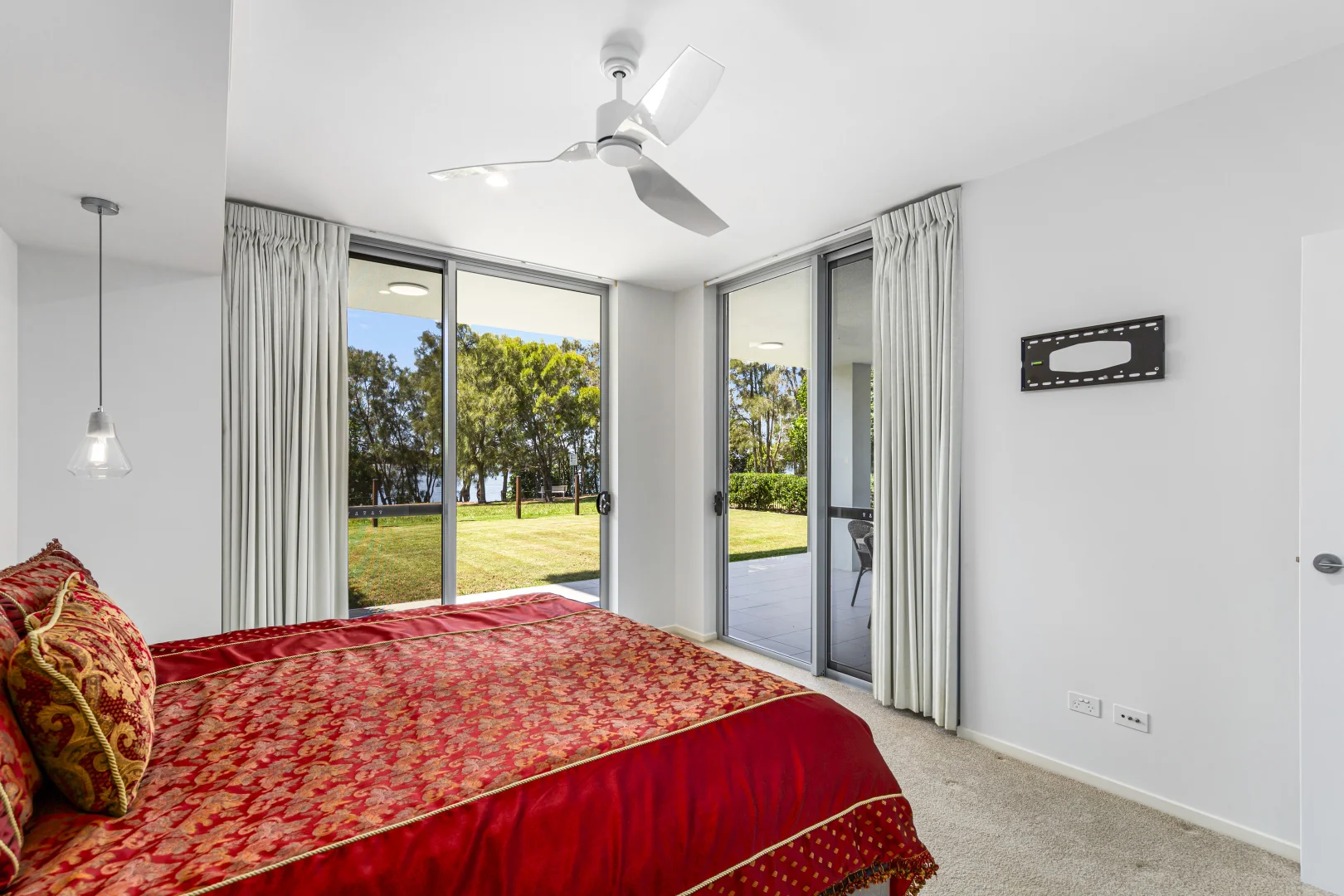 Additional image 7 of 6/8A Spinnaker Drive, Sandstone Point QLD 4511
