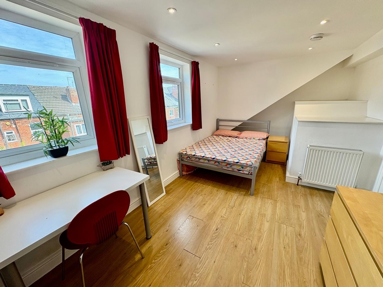 5 Bed Terraced House, Osmaston St, NG7, N1 7GU