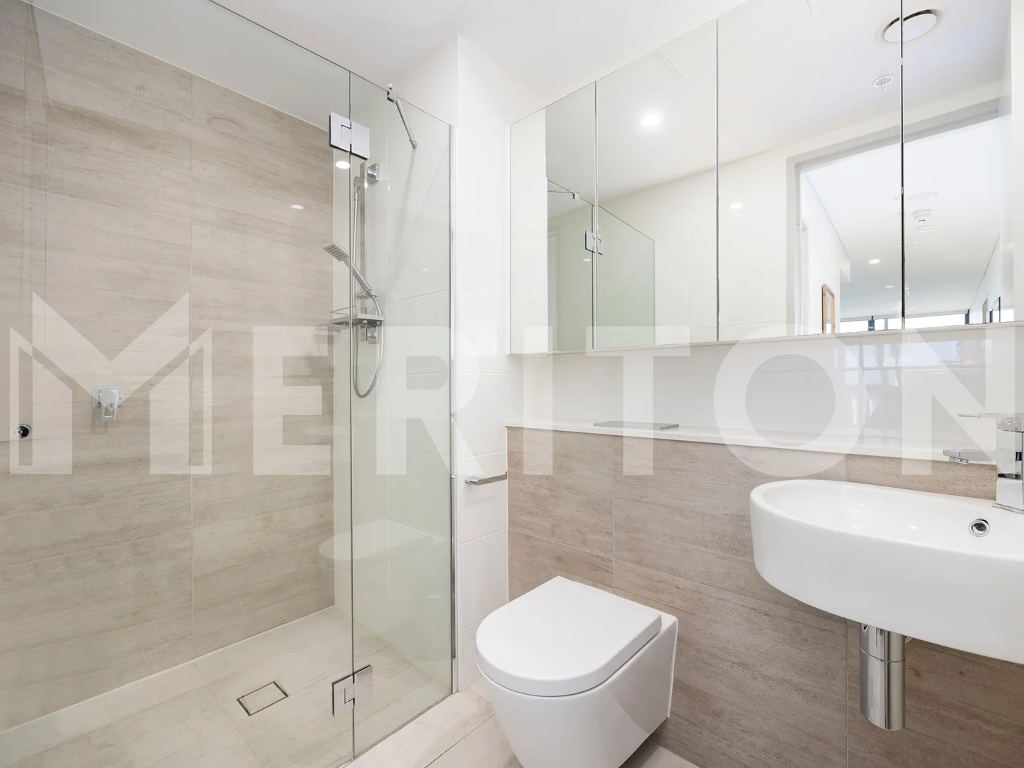 Additional image 7 of 2C/2 Como Crescent, Southport QLD 4215
