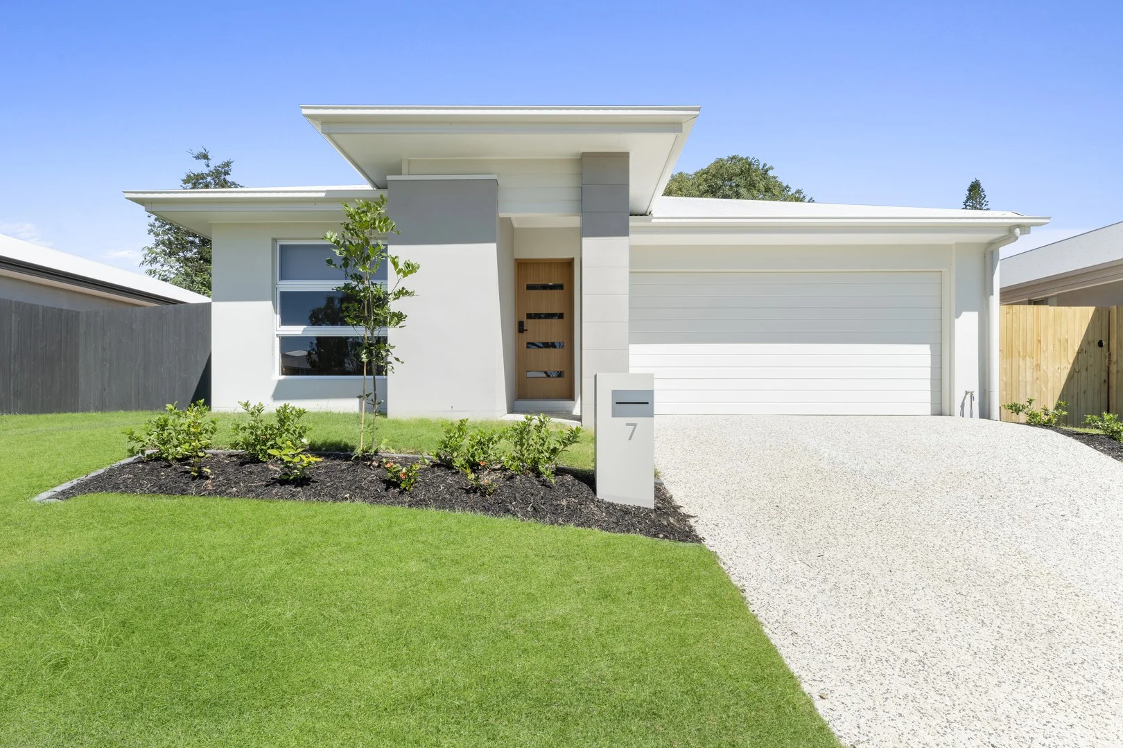 2/7 Mistletoe Court, Redbank Plains QLD 4301