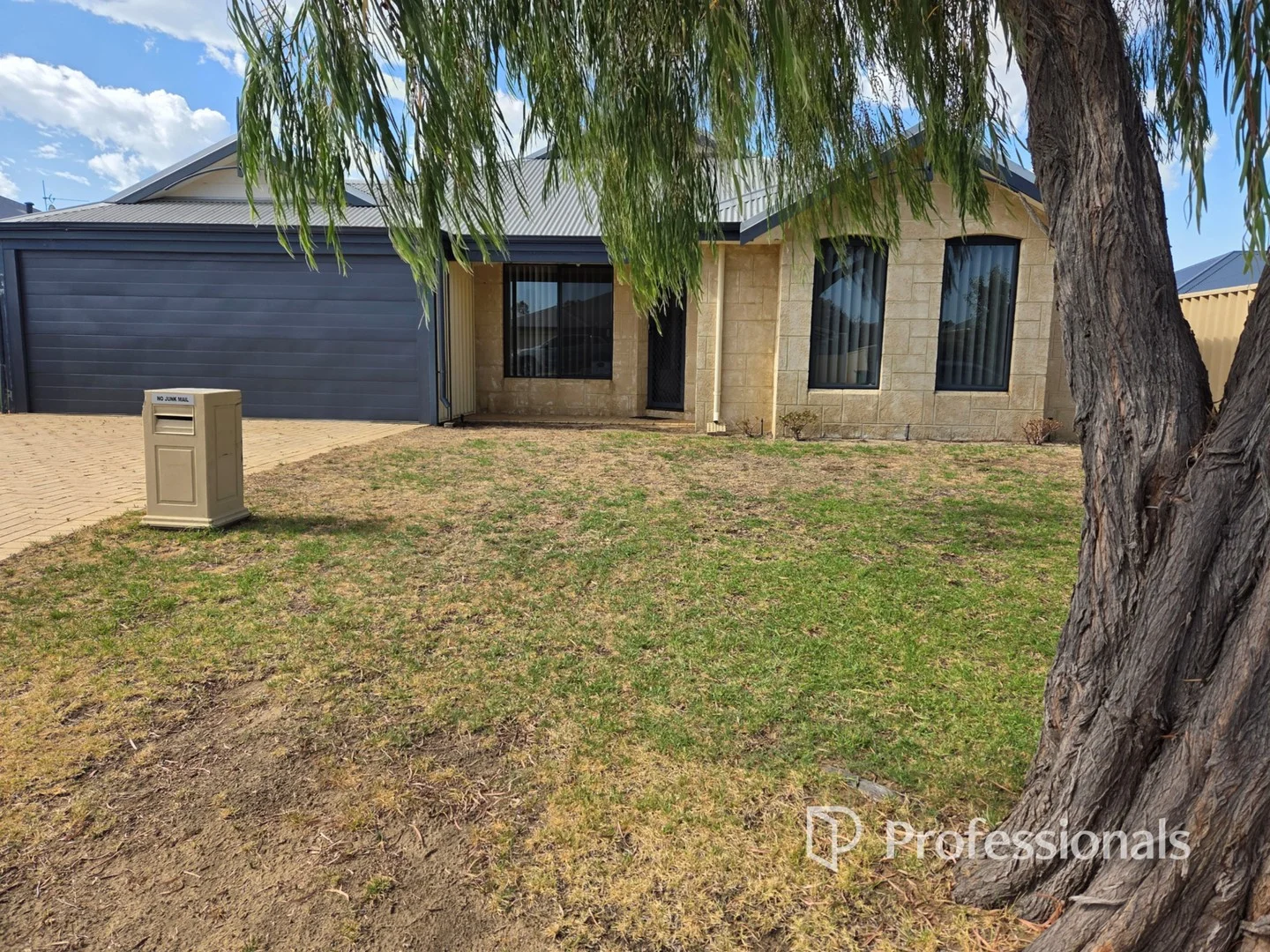 12 Durack Street, Dalyellup WA 6230