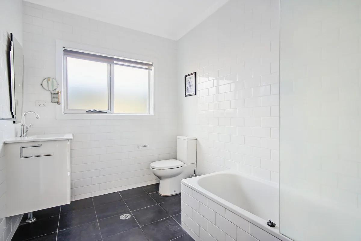 Additional image 9 of 120 Coleman Street, Turvey Park NSW 2650