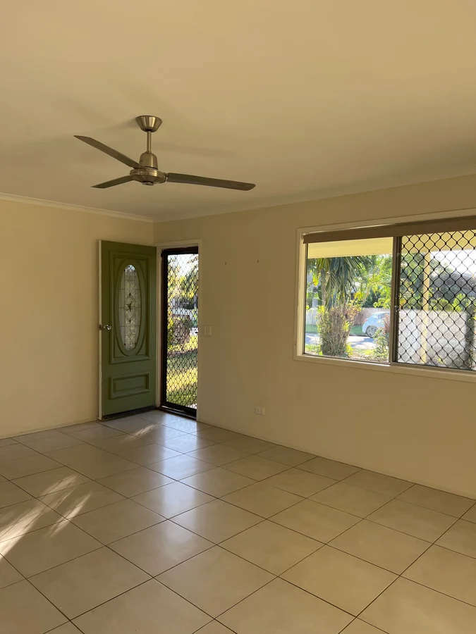 Additional image 2 of 11 Paton Terrace, Slade Point QLD 4740