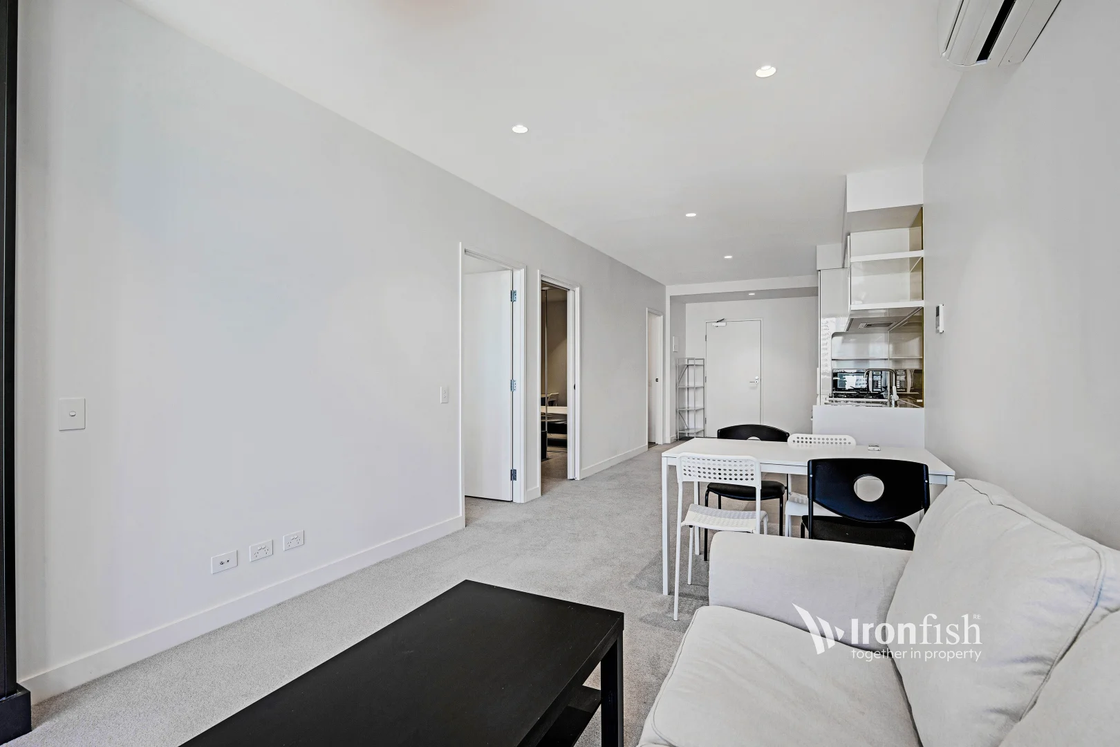 Additional image 2 of 2805/285 La Trobe Street, Melbourne VIC 3000