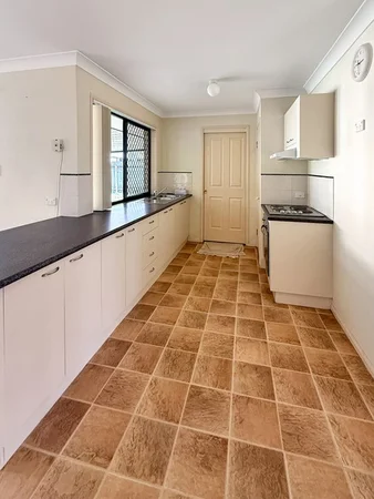 Additional image 4 of 9 Dellvene Crescent, Rosewood QLD 4340