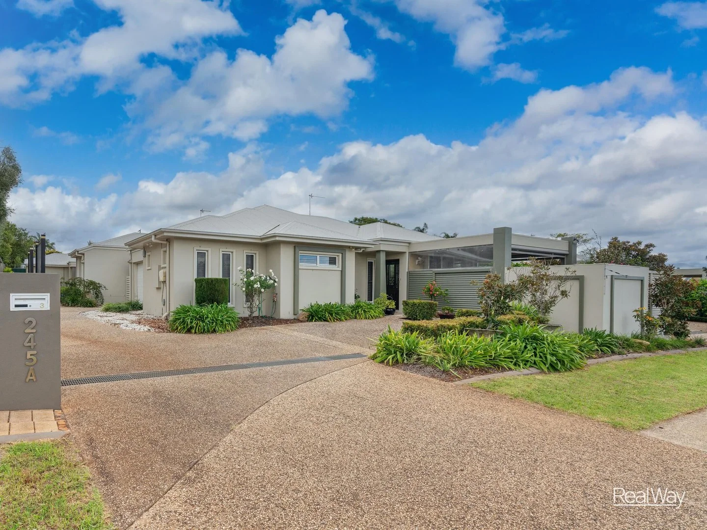 3/245A Mackenzie Street, Centenary Heights QLD 4350