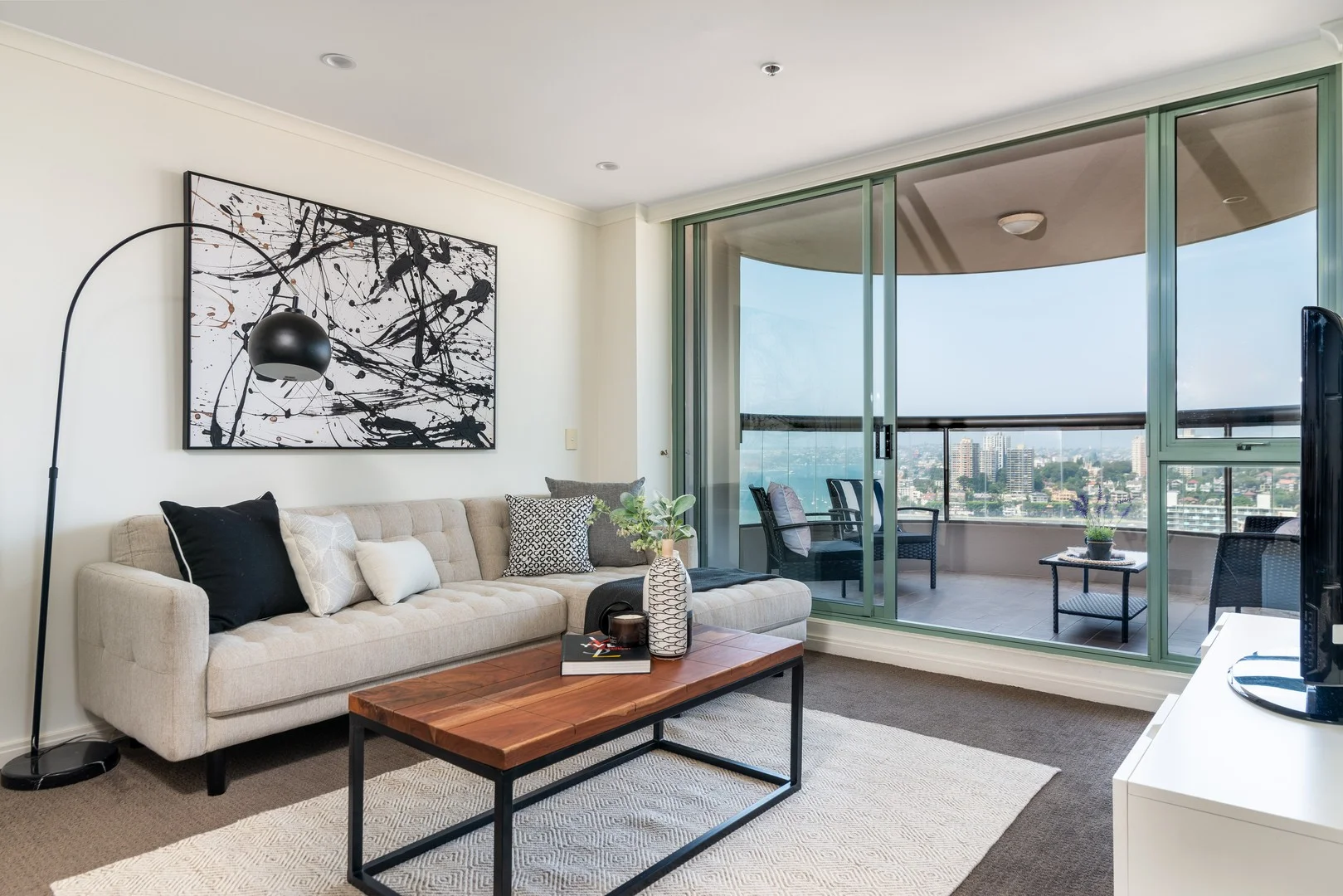Additional image 2 of 1306/7 Rockwall Crescent, Potts Point NSW 2011