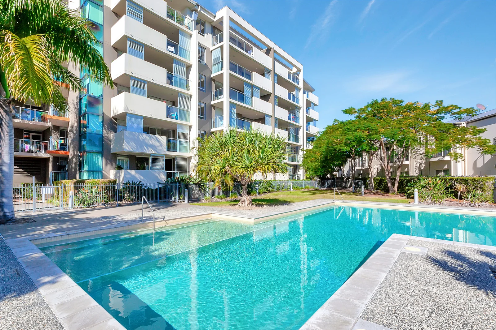 4305/12-14 Executive Drive, Burleigh Waters QLD 4220